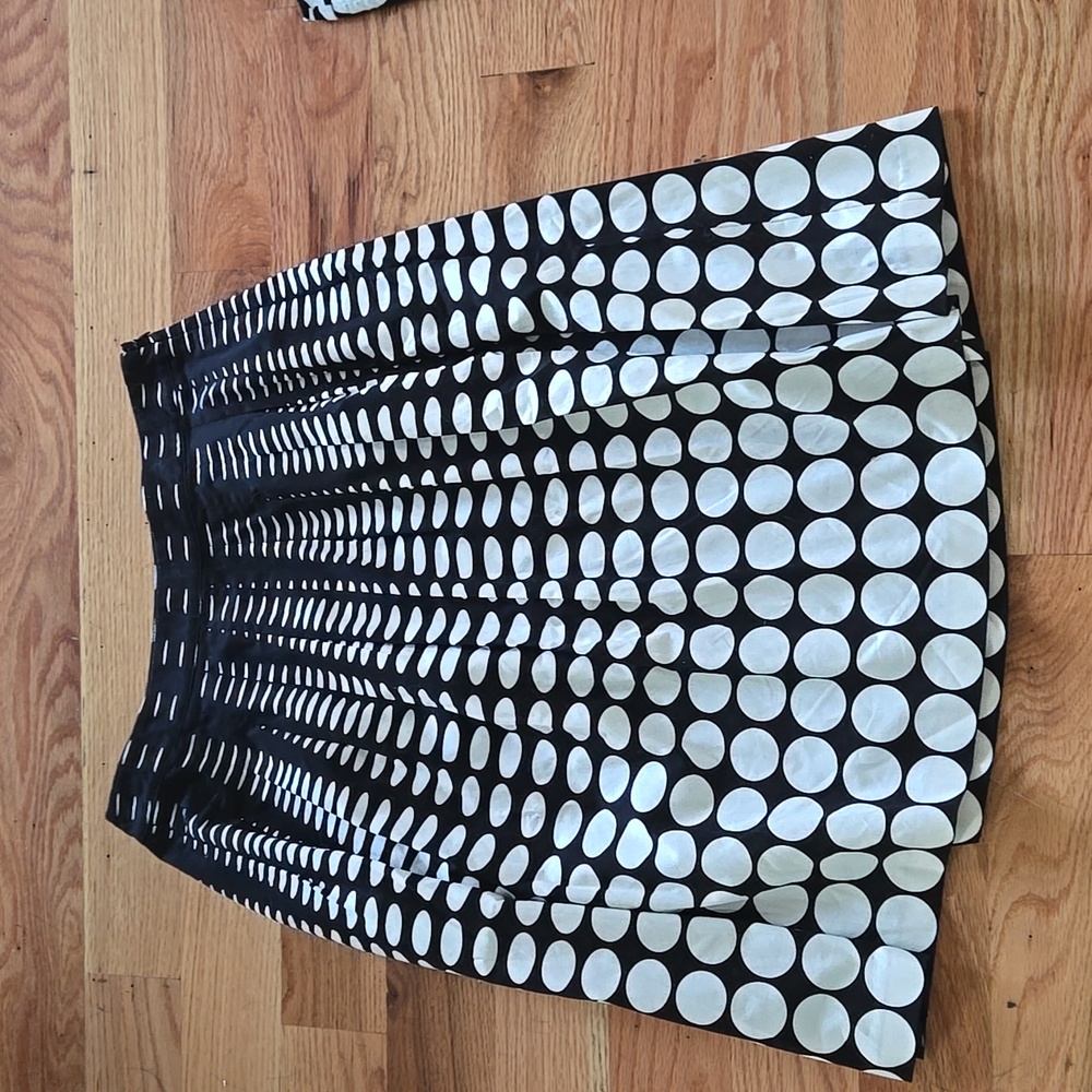 Two Talbots Skirts 1 Black and White Polka Dot Skirt and 1 Floral Skirt 6P Each